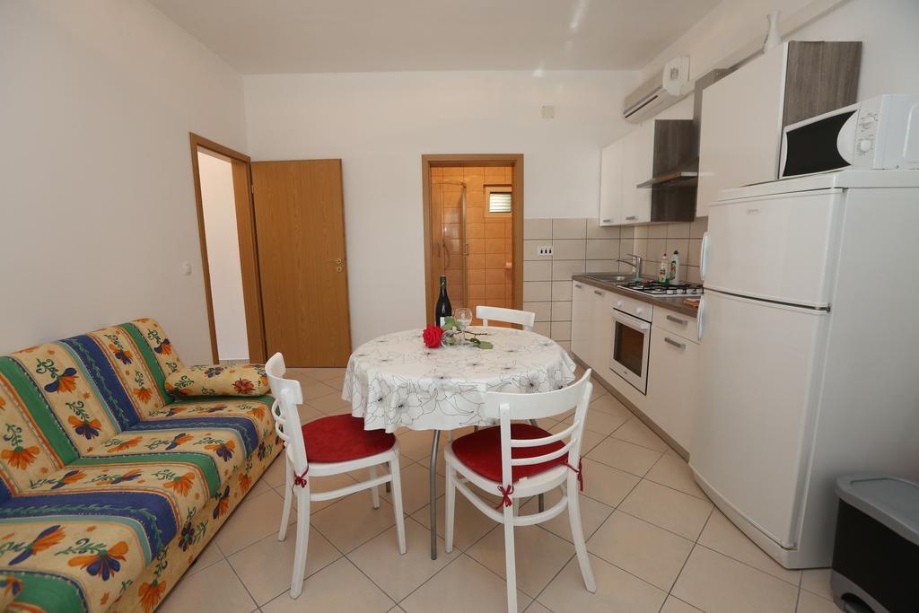 Apartment Davorka プリモシュテン エクステリア 写真